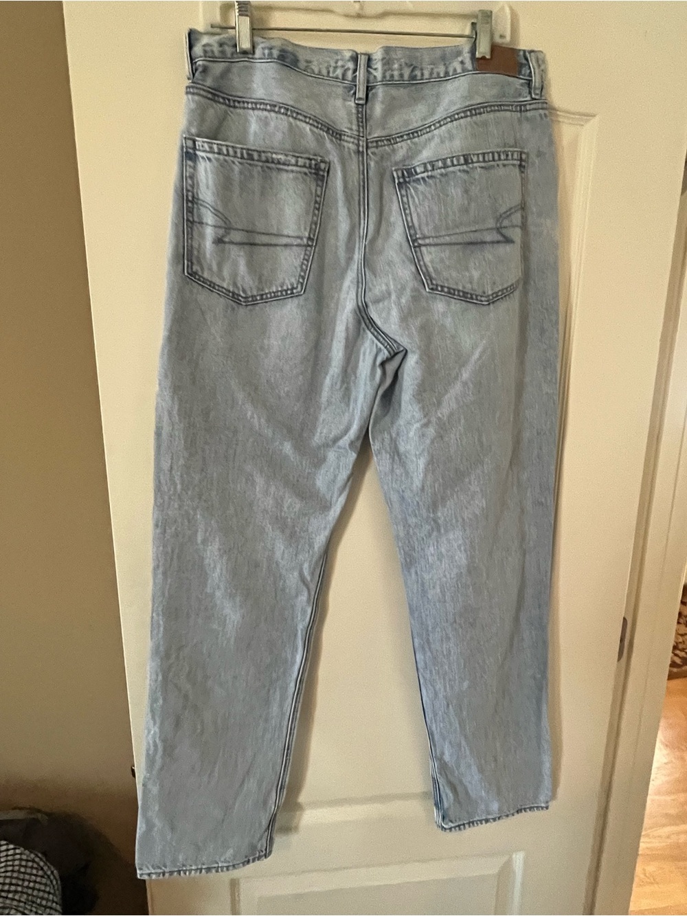 American Eagle Outfitters Light Wash 90’s Boyfriend Jeans Women’s Size 8 - Picture 10 of 16